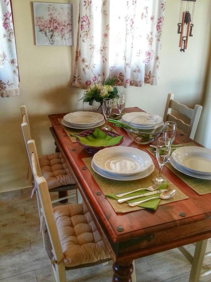 Villa Cottage Kantrillies Fokata Kültér fotó