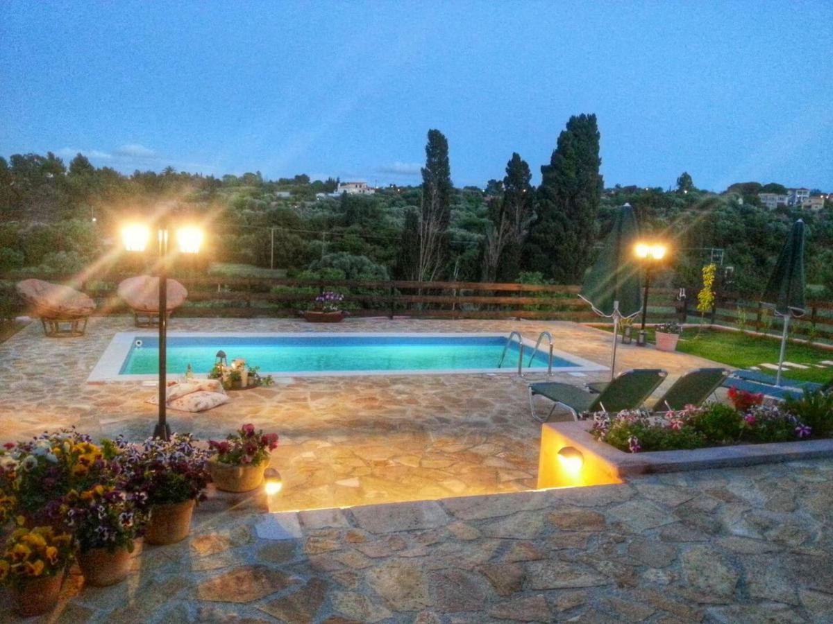 Villa Cottage Kantrillies Fokata Kültér fotó
