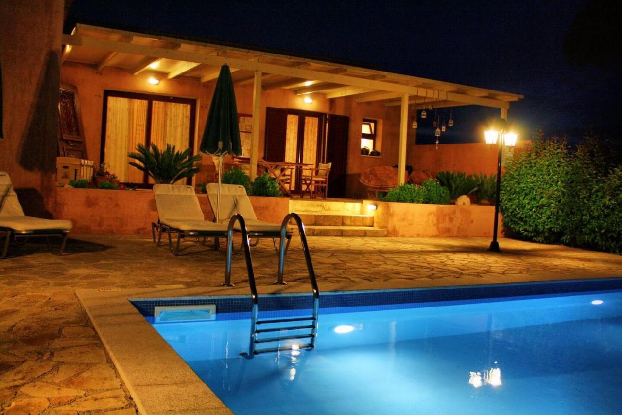Villa Cottage Kantrillies Fokata Kültér fotó