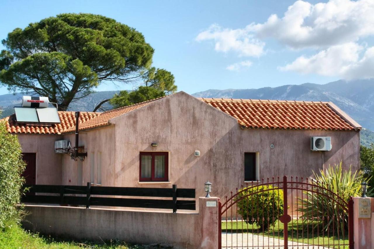 Villa Cottage Kantrillies Fokata Kültér fotó