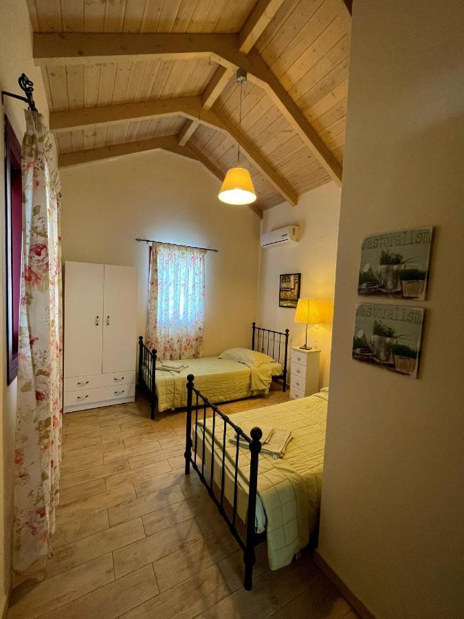 Villa Cottage Kantrillies Fokata Kültér fotó